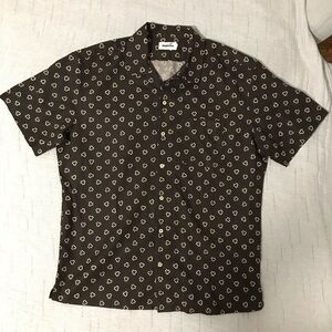 Taylor Stitch brown and tan geo print short sleeve shirt